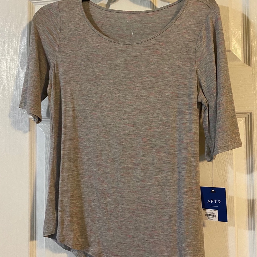 Apt 9 top